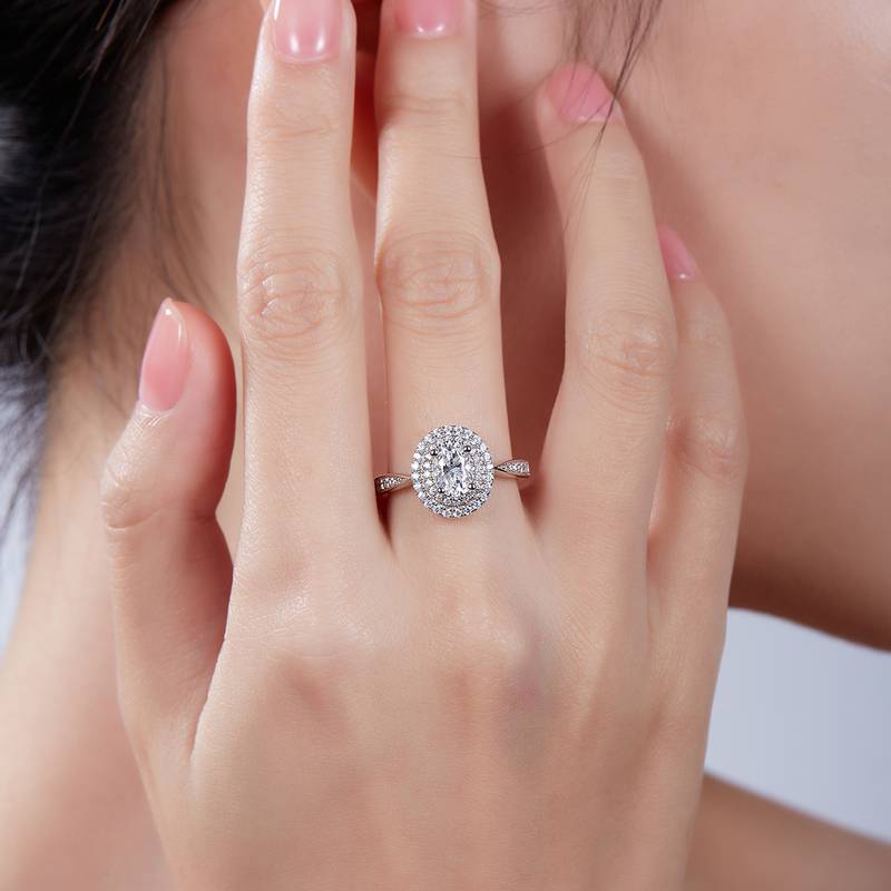 豪镶蛋形S925银镀白金MoissaniteWomen's Ring1.0ctD级